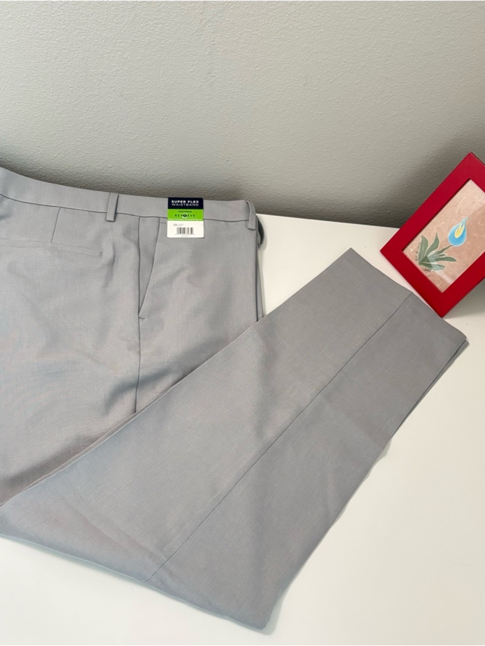 Kenneth Cole Reaction Men's Techni-Cole Dress Pant, NWT.